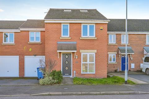 4 bed property, in Booth Hurst Road, £290,000