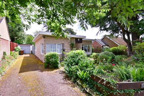 2 bed property, in West Butts Road, £325,000