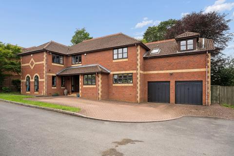 5 bed property, in Kingshill Way, £1,850,000