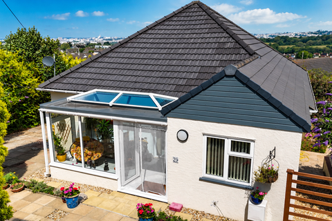 4 bed property, in Dunstone View, £450,000