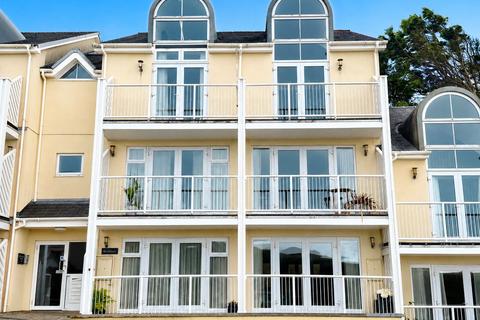 3 bed property, in North Morte Road, £375,000