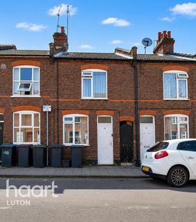 3 bed property, in Ridgway Road, £230,000