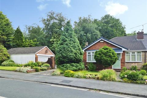 2 bed property, in Parsonage Road, £325,000