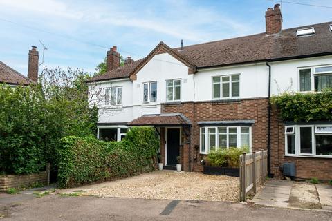 3 bed property, in Silverwood Close, £495,000