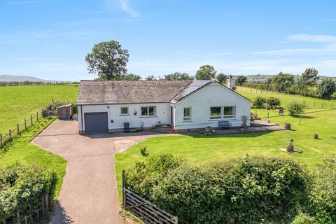 3 bed property, in Brackenbar, £495,000
