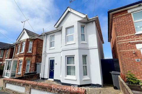 3 bed property, in Acland Road, £360,000
