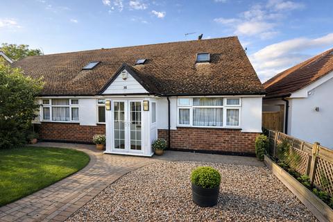 4 bed property, in The Mall, £800,000