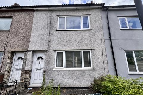 2 bed property, in 6 Newbridge Road, £50,000