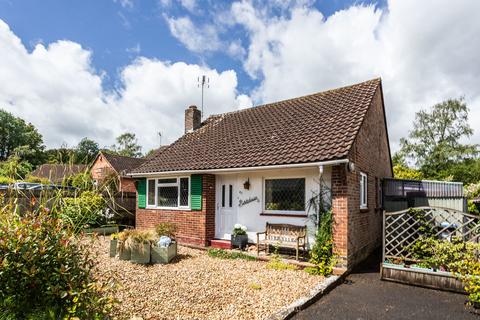 2 bed property, in Bonny Wood Road, £500,000