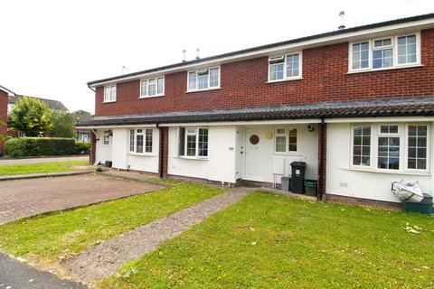 2 bed property, in Great Meadow Road, £229,995