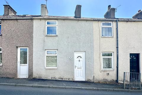 2 bed property, in Hendrewen Road, £125,000
