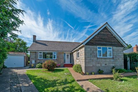 2 bed property, in Downside Avenue, £400,000