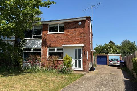 2 bed property, in Halsey Drive, £275,000