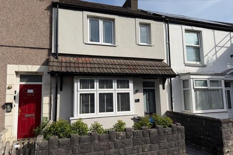 3 bed property, in St Helens Avenue, £260,000