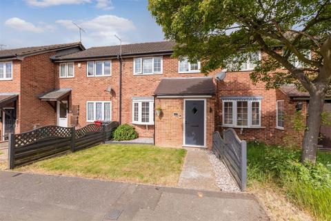 3 bed property, in Dunster Gardens, £450,000