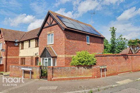 2 bed property, in Old Vicarage Road, £230,000