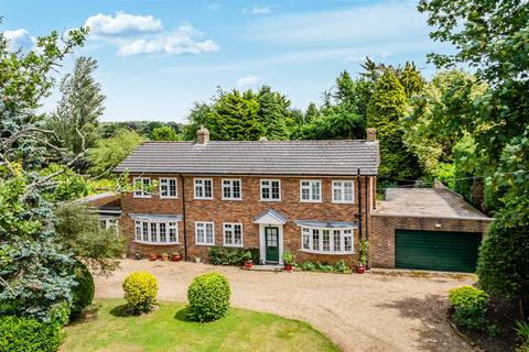 5 bed property, in Lovelands Lane, £1,250,000