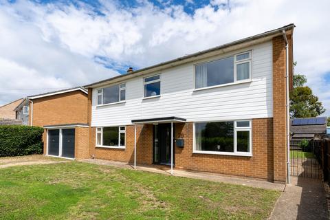 4 bed property, in Gibraltar Lane, £650,000