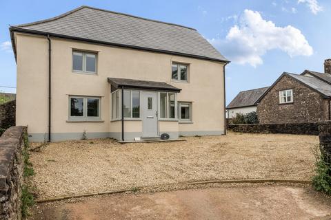3 bed property, in Pennymoor, £395,000