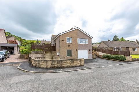 3 bed property, in 10, £295,000