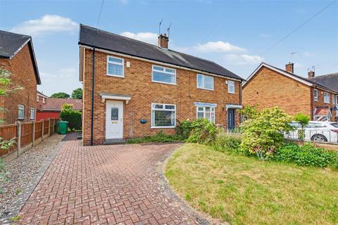 3 bed property, in Melksham Road, £195,000