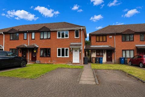 2 bed property, in Chaselands, £210,000