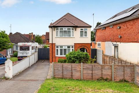 3 bed property, in Bradwell Road, £375,000