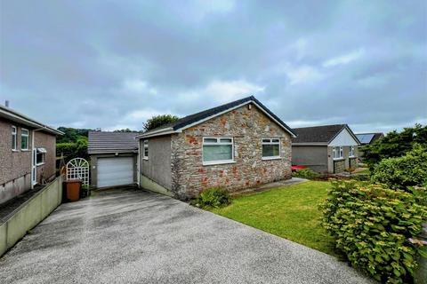 3 bed property, in Plympton, £375,000