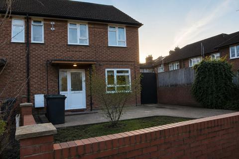 3 bed property, in Asplins Road, £520,000