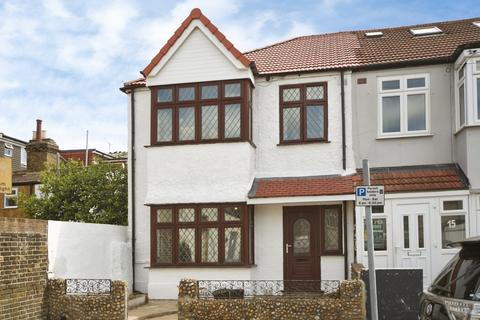 3 bed property, in Charles Road, £500,000