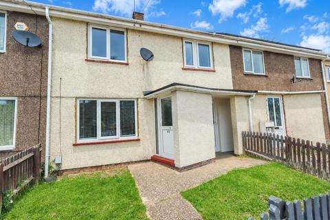 3 bed property, in Landseer Court, £165,000