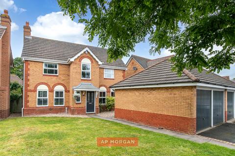 4 bed property, in Malvern Road, £500,000