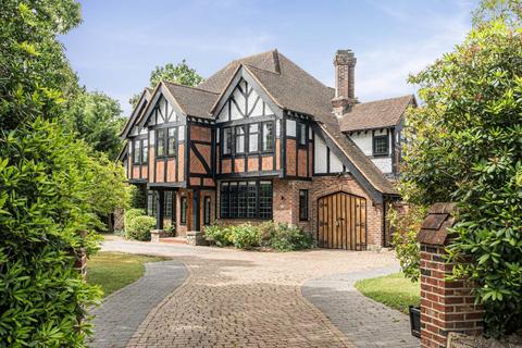4 bed property, in Chislehurst Road, £2,000,000