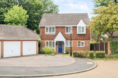 4 bed property, in Marquis Drive, £625,000