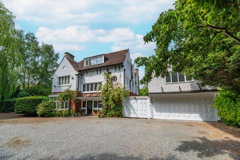 6 bed property, in Leicester, £1,475,000