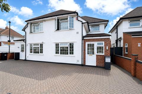 3 bed property, in Summer House Avenue, £700,000
