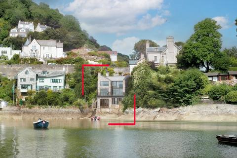 3 bed property, in Warfleet, £950,000