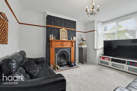 4 bed property, in Scraptoft Lane, £450,000