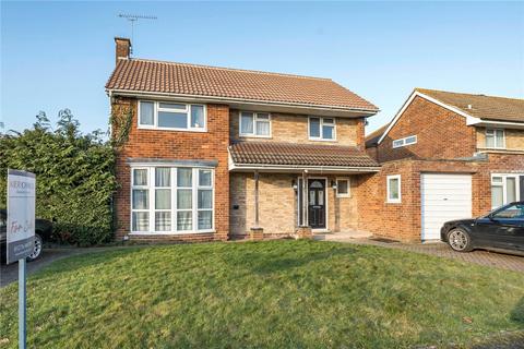 4 bed property, in Field End, £650,000