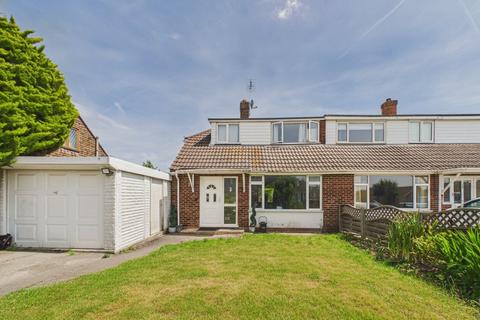 3 bed property, in Rosecroft Way, £475,000