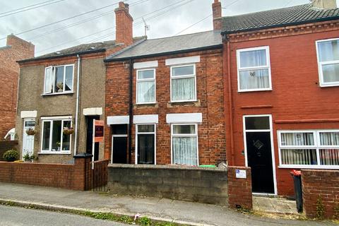 2 bed property, in Sedgwick Street, £120,000