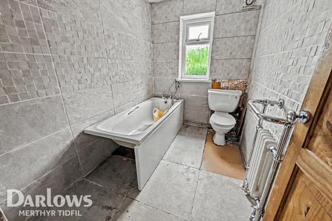 3 bed property, in School Road, £130,000