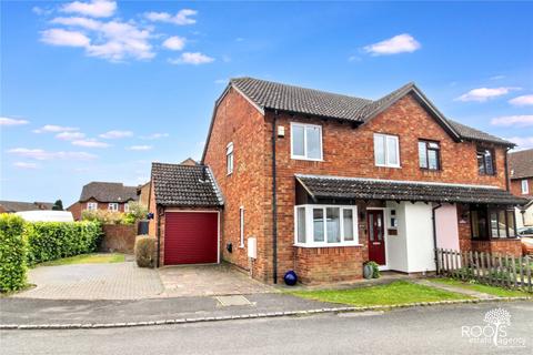 4 bed property, in Quarrington Close, £460,000