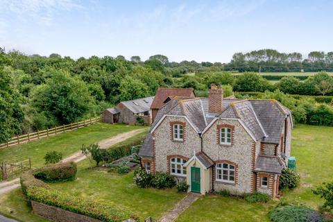 4 bed property, in Appledram Lane South, £995,000
