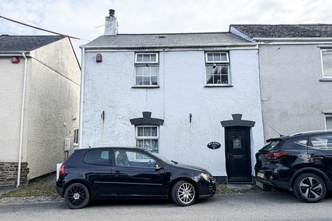 3 bed property, in New Park Road, £155,000