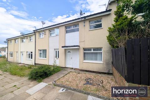 3 bed property, in Oakley Walk, £65,000