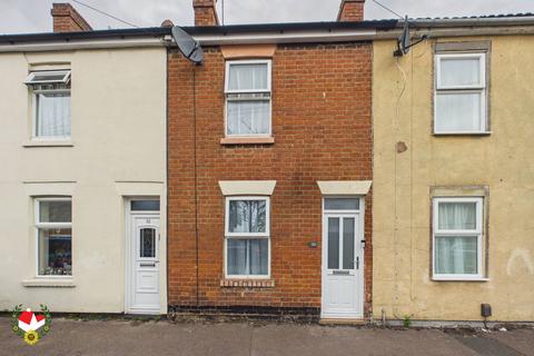2 bed property, in New Street, £170,000