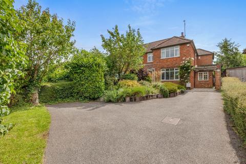 3 bed property, in Whielden Lane, £725,000