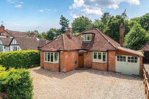 4 bed property, in Busbridge, £1,000,000