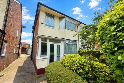 3 bed property, in Cobden Road, £150,000